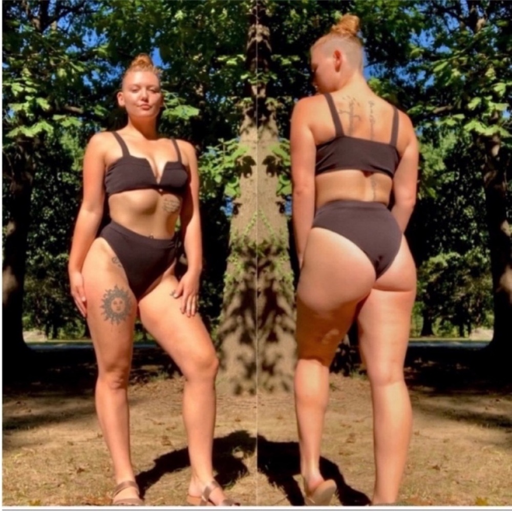 Last 1! S black Deep v high waisted cheeky bikini Miami 
Style Link Miami